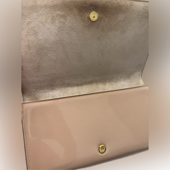 Yves Saint Laurent Beige Patent Clutch - Picture 3 of 6